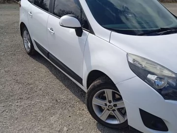 Авто Renault Grand Scenic 2009 № 7553205