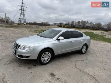 Авто Volkswagen Passat 2010 № 7553208