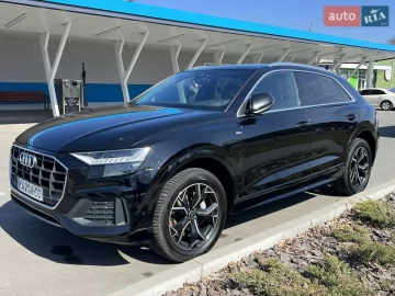 Авто Audi Q8 2020 № 7553360