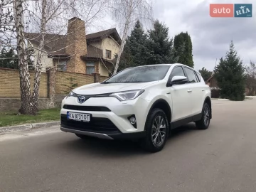 Авто Toyota Rav4 2018 № 7553658