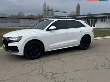 Авто Audi Q8 2020 № 7554574