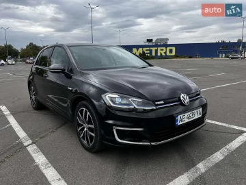 Авто Volkswagen E-Golf 2017 № 7554941