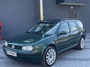 Авто Volkswagen Golf 2000 № 7555166