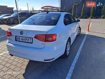 Авто Volkswagen Jetta 2015 № 7555385