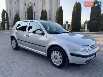Авто Volkswagen Golf 2000 № 7555735