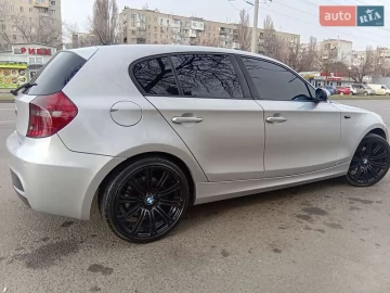Авто BMW 1 Series 2007 № 7556209