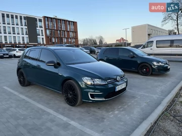 Авто Volkswagen E-Golf 2017 № 7556272