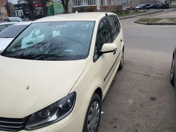 Авто Volkswagen Touran 2011 № 7556551