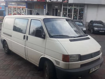 Авто Volkswagen Transporter 2000 № 7556648