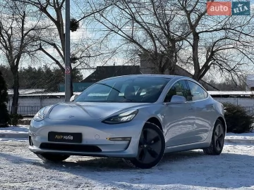 Авто Tesla Model 3 2018 № 7557135