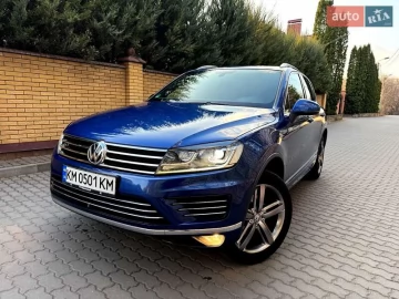 Авто Volkswagen Touareg 2015 № 7557165