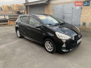 Авто Toyota Prius C 2012 № 7557514