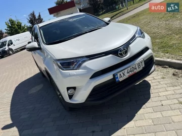 Авто Toyota Rav4 2018 № 7557624