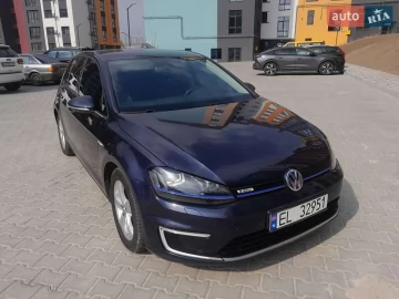 Авто Volkswagen E-Golf 2016 № 7557821