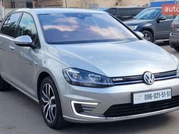 Авто Volkswagen E-Golf 2019 № 7557855