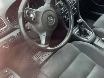 Авто Volkswagen Golf 2010 № 7557940