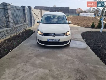 Авто Volkswagen Touran 2013 № 7559112