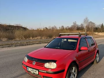 Авто Volkswagen Golf 2000 № 7559536