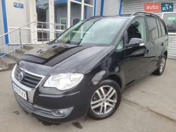 Авто Volkswagen Touran 2009 № 7559696
