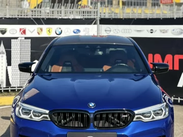 Авто BMW M5 2019 № 7559913