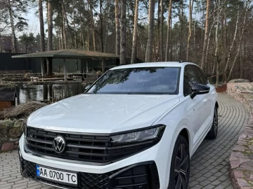 Авто Volkswagen Touareg 2023 № 7559914