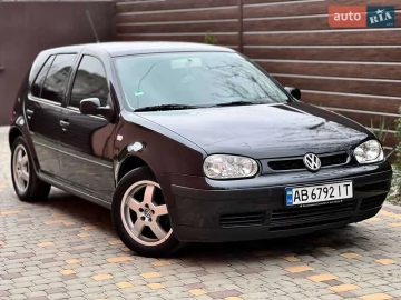 Авто Volkswagen Golf 2000 № 7559951