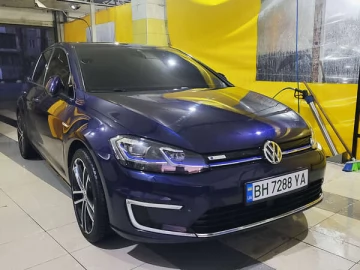 Авто Volkswagen E-Golf 2017 № 7561402