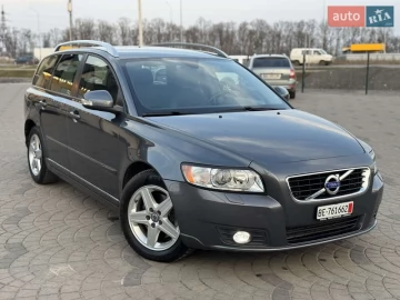 Авто Volvo V50 2011 № 7563132