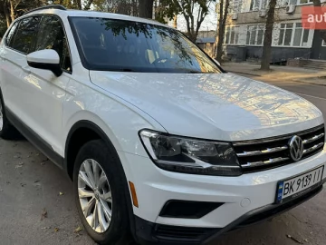 Авто Volkswagen Tiguan 2018 № 7564496