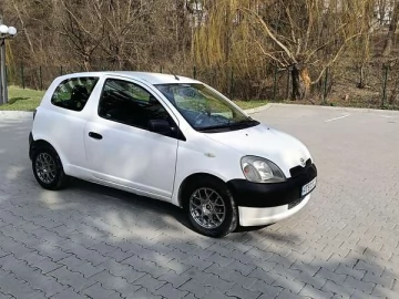 Авто Toyota Yaris 2001 № 7564520