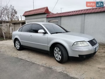 Авто Volkswagen Passat 2004 № 7564554