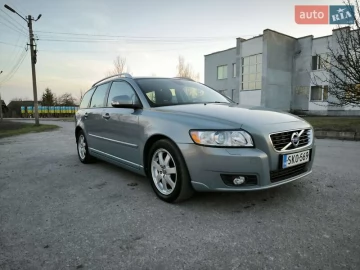 Авто Volvo V50 2012 № 7564648