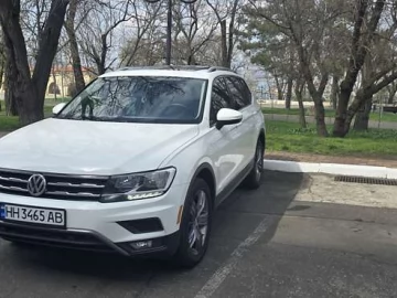 Авто Volkswagen Tiguan 2019 № 7565377