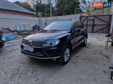 Авто Volkswagen Touareg 2015 № 7565967