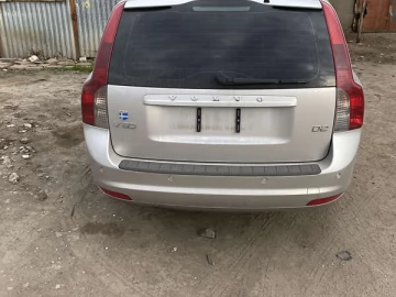 Авто Volvo V50 2011 № 7566254
