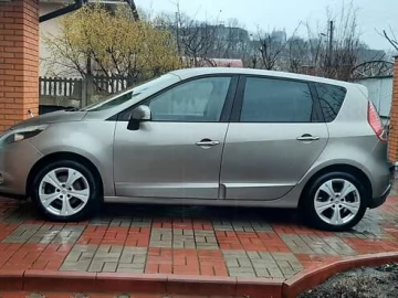 Авто Renault Scenic 2010 № 7566259