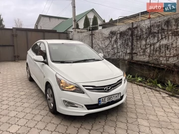Авто Hyundai Solaris 2016 № 7566297