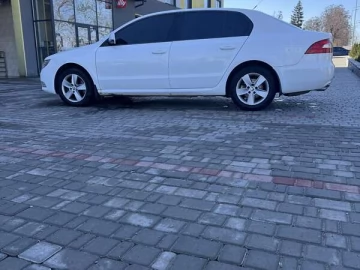 Авто Skoda Superb 2012 № 7566814