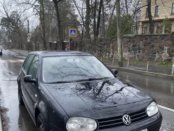 Авто Volkswagen Golf 2000 № 7567248
