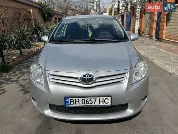 Авто Toyota Auris 2012 № 7567527