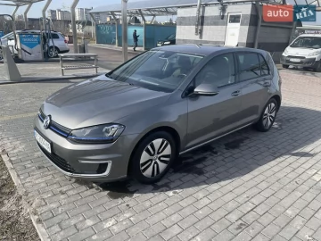 Авто Volkswagen E-Golf 2015 № 7567615