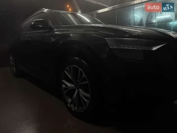 Авто Audi Q8 2021 № 7568474