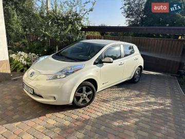 Авто Nissan Leaf 2011 № 7569624