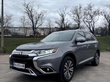 Авто Mitsubishi Outlander 2019 № 7570053