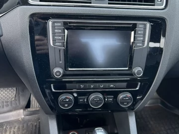 Авто Volkswagen Jetta 2016 № 7570618