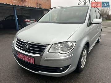Авто Volkswagen Touran 2008 № 7571475