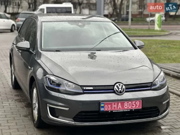 Авто Volkswagen E-Golf 2017 № 7571567