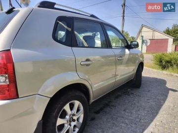 Авто Hyundai Tucson 2004 № 7571776