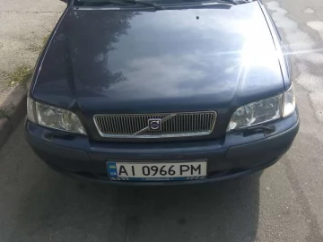 Авто Volvo V40 2002 № 7572643