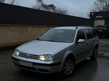 Авто Volkswagen Golf 2000 № 7572679